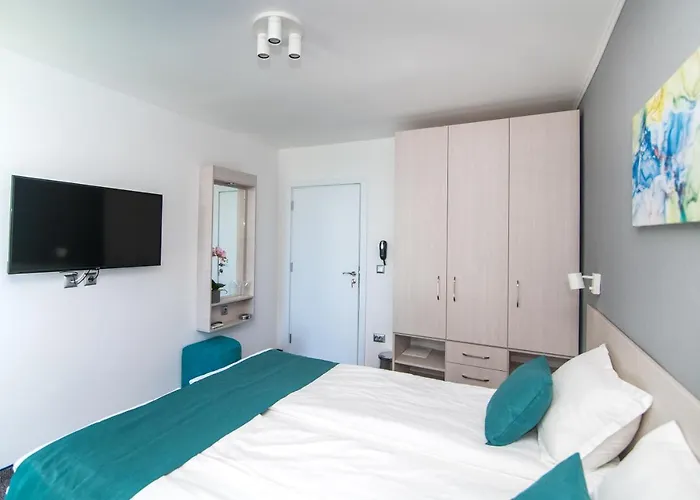 хотел панорама 2*